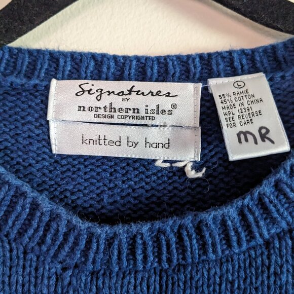 Vintage Hand knitted Signature by Northern Isles Reindeer Sweater Size Large - Picture 2 of 10